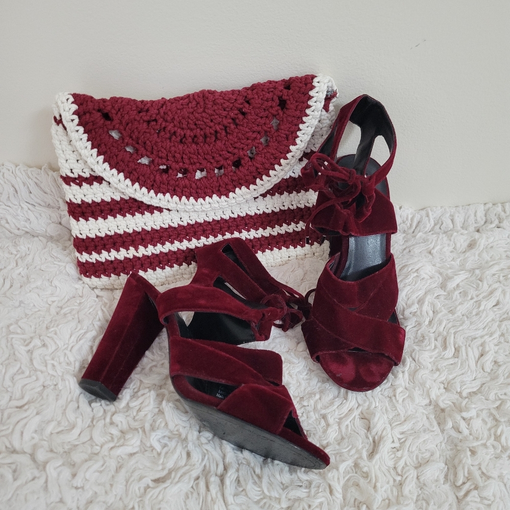 ☆ Halogen Burgandy Velvet Strappy Block Heel Sandals size 9M